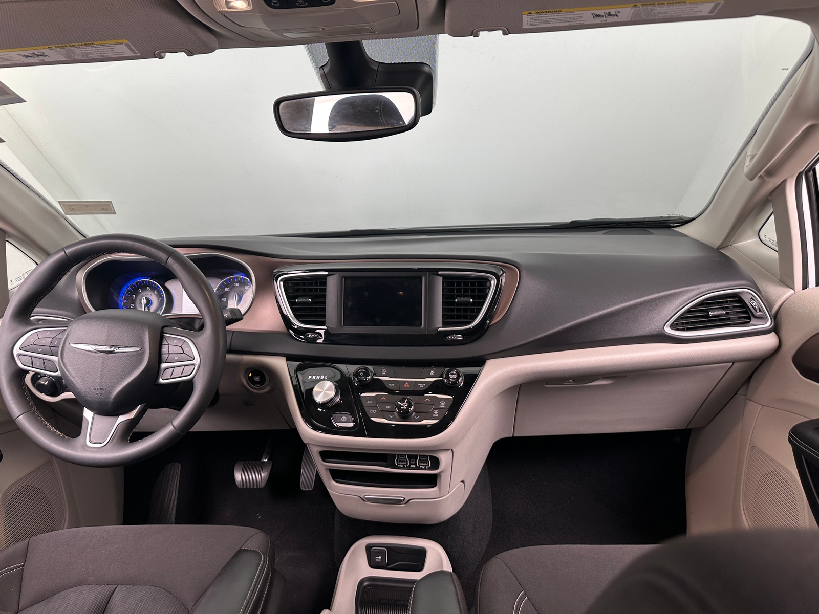Thumbnail: 2024 Chrysler Voyager - 3