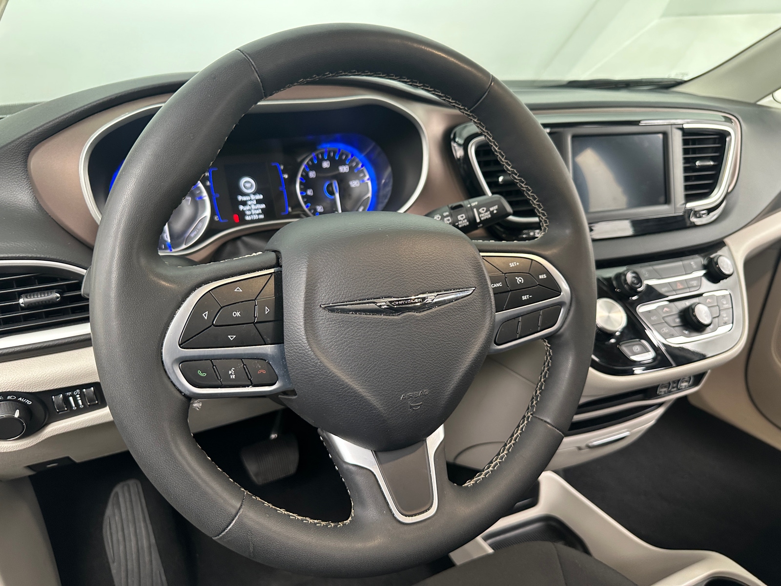 Thumbnail: 2024 Chrysler Voyager - 5