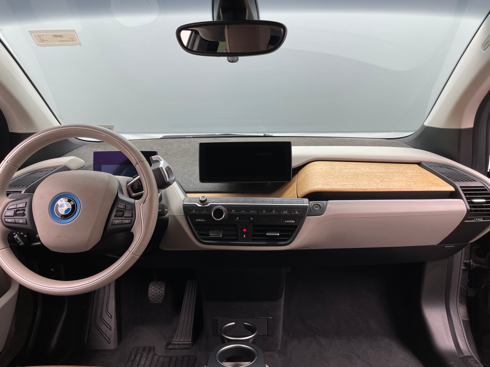 Thumbnail: 2018 BMW i3 - 3