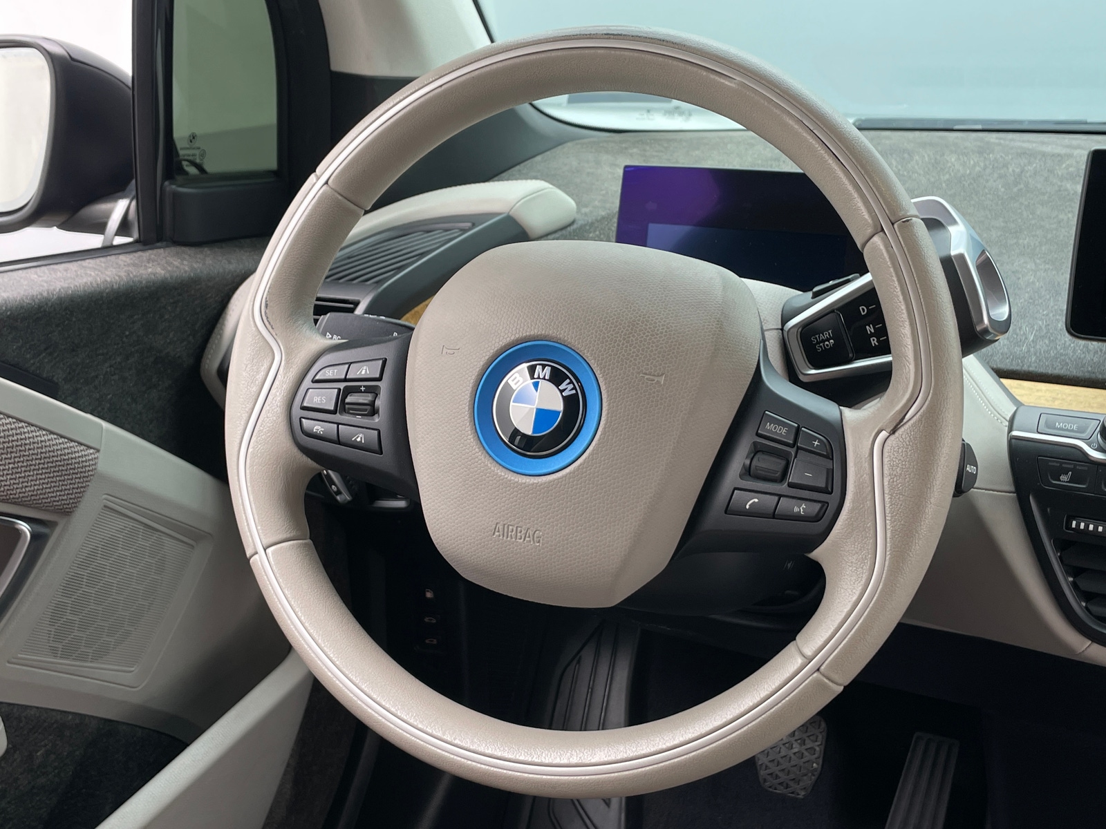 Thumbnail: 2018 BMW i3 - 5
