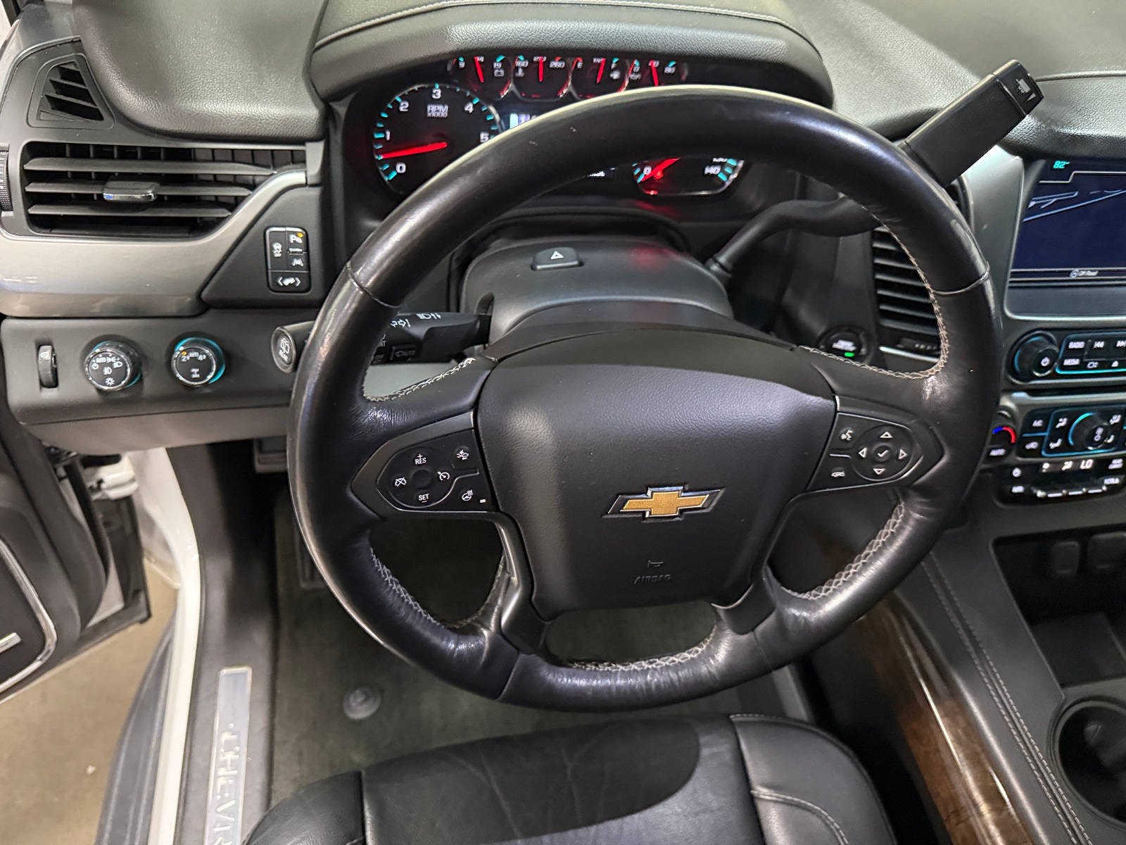 Thumbnail: 2018 Chevrolet Tahoe - 4