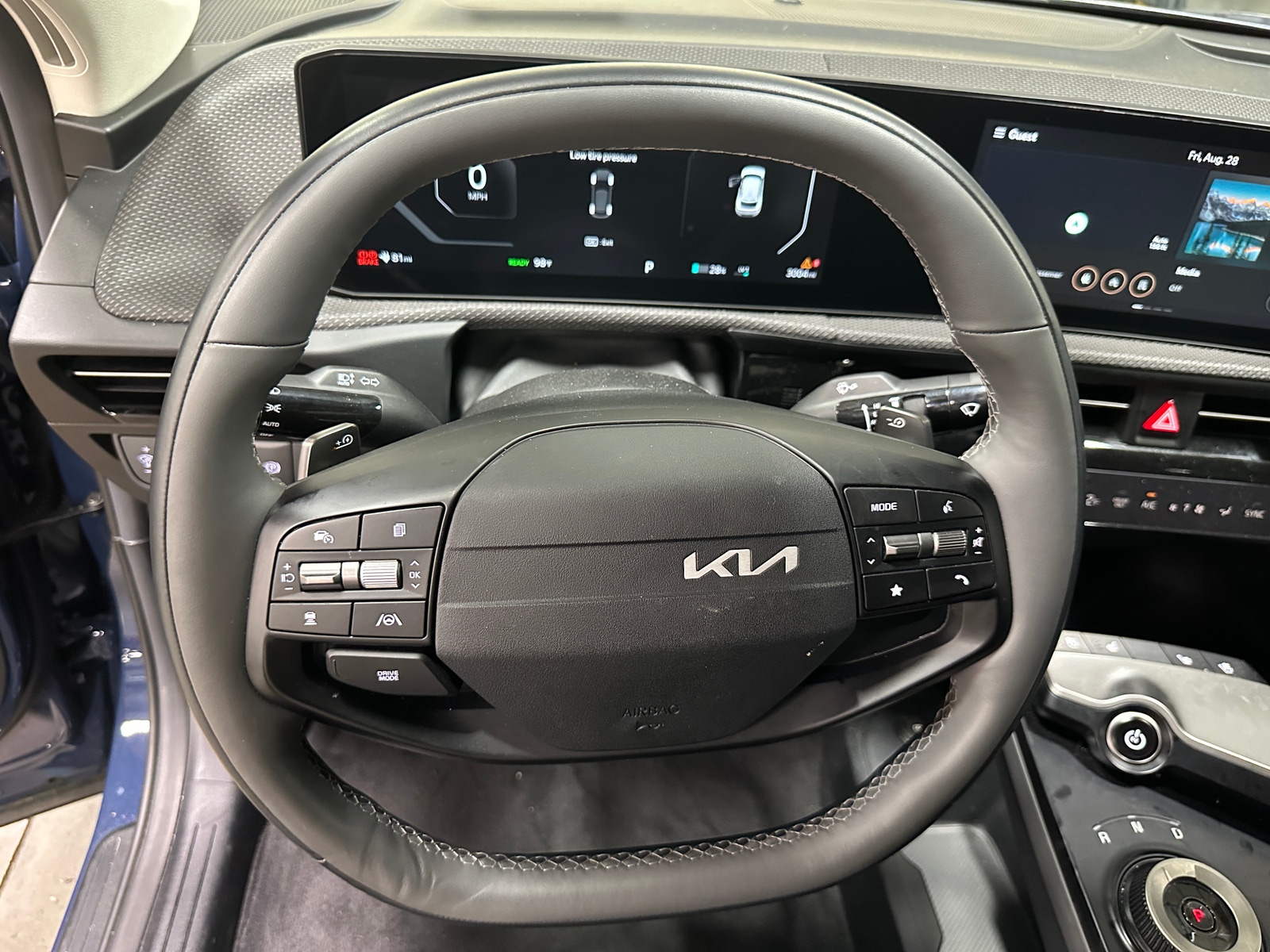 Thumbnail: 2025 Kia EV6 - 4