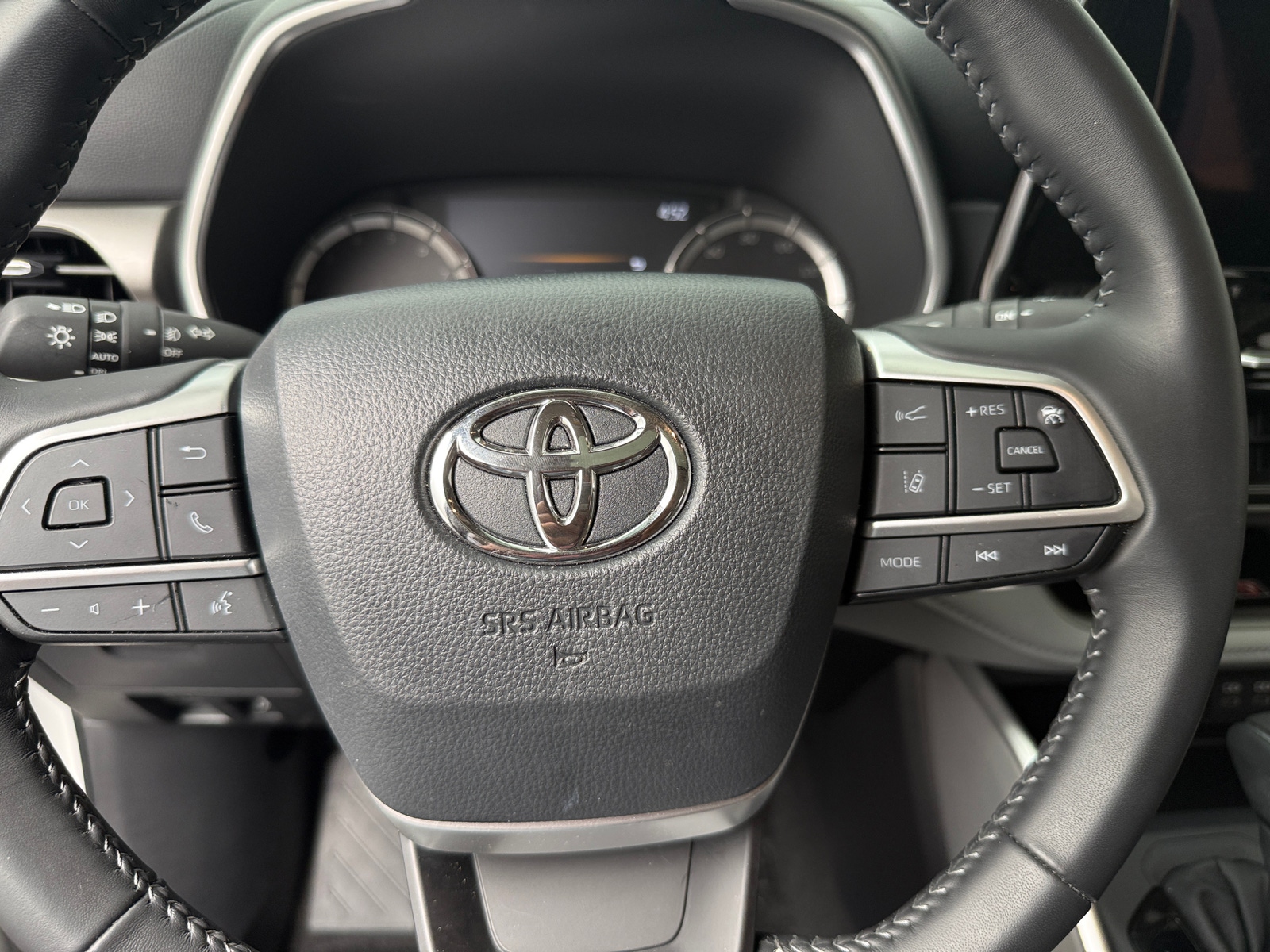 Thumbnail: 2026 Toyota Highlander - 5