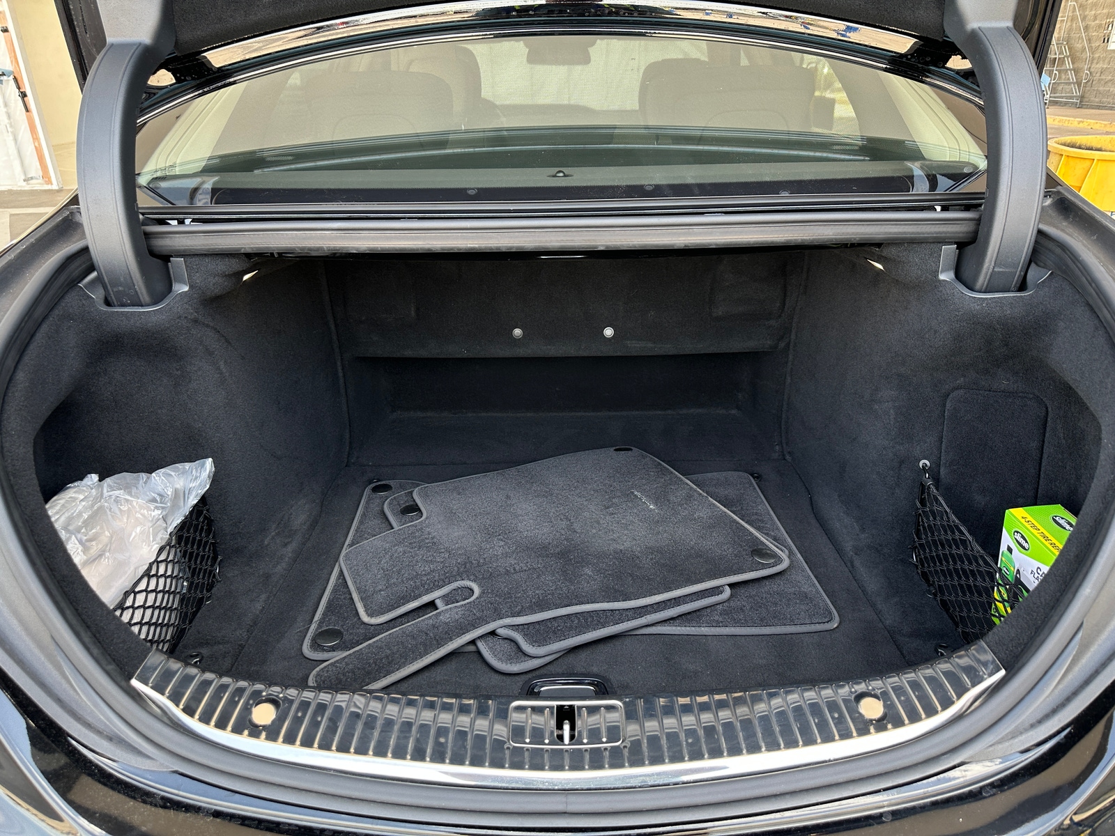 Thumbnail: 2016 Mercedes-Benz S-Class - 6