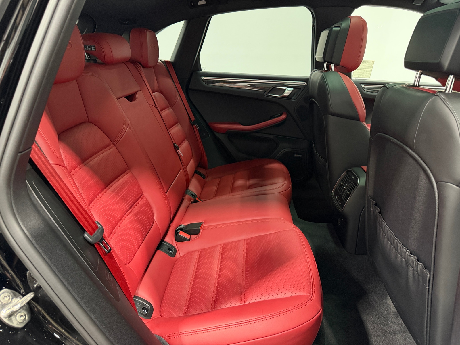 Thumbnail: 2018 Porsche Macan - 6