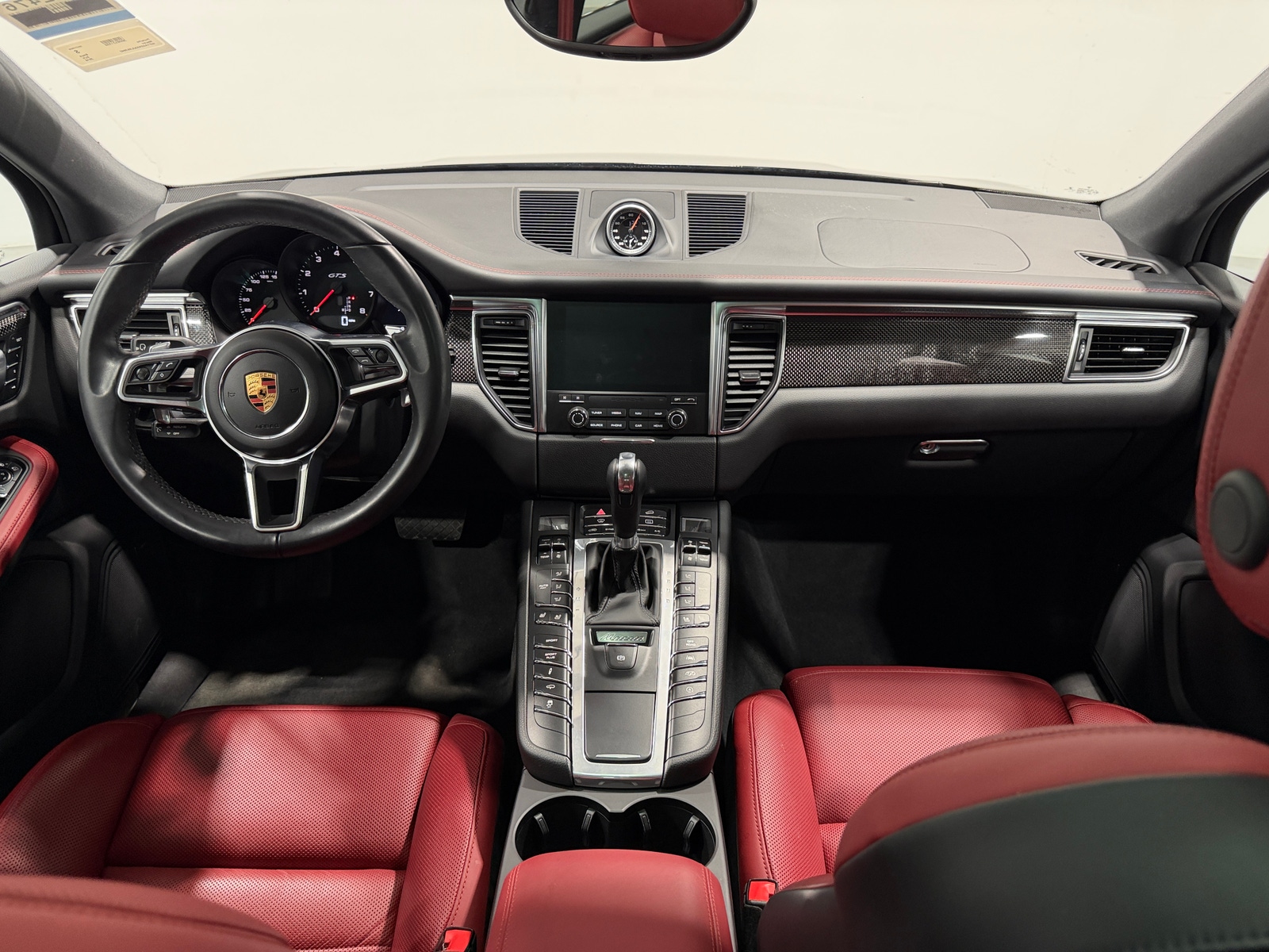 Thumbnail: 2018 Porsche Macan - 3