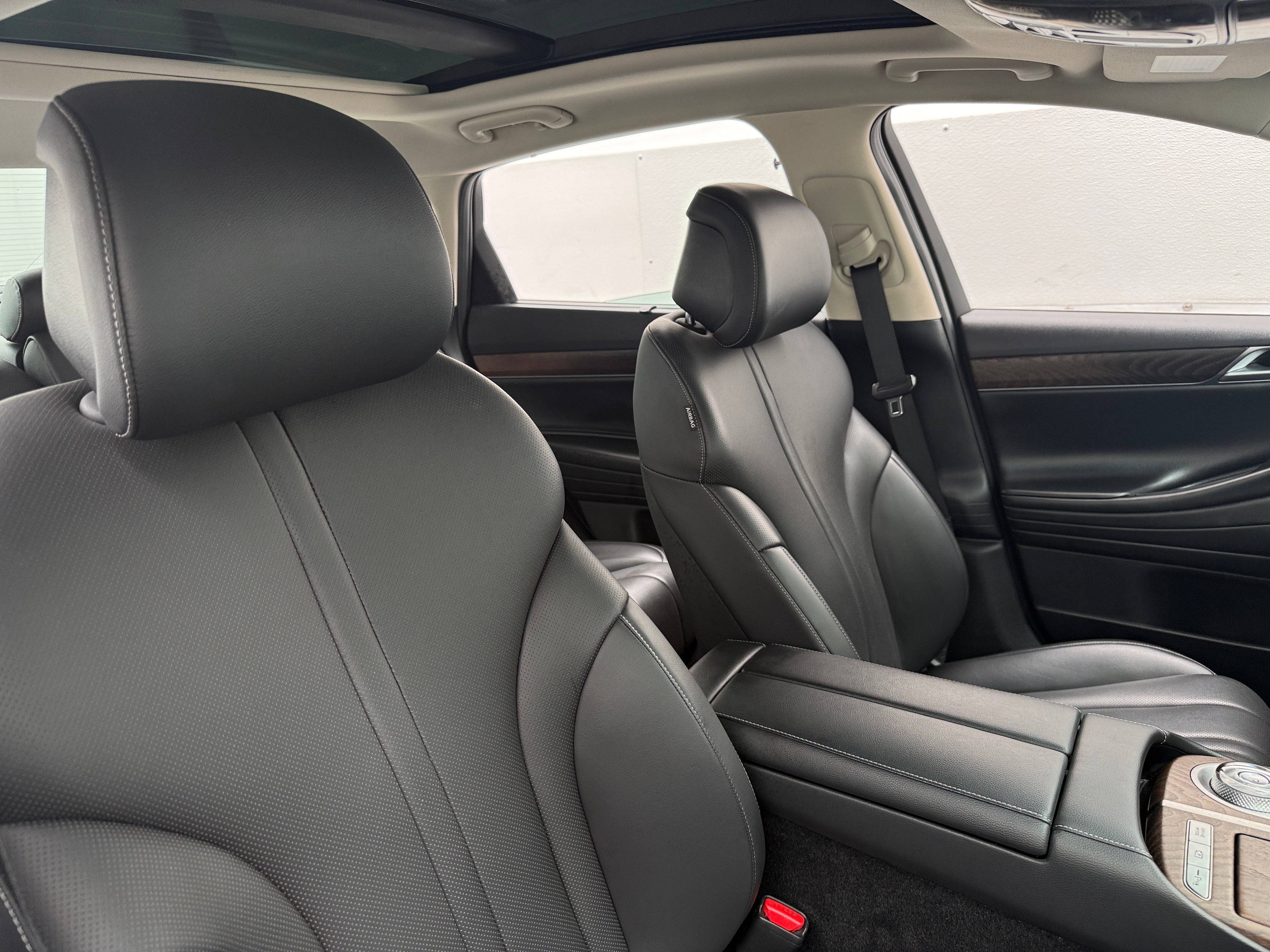 2023 GENESIS G80