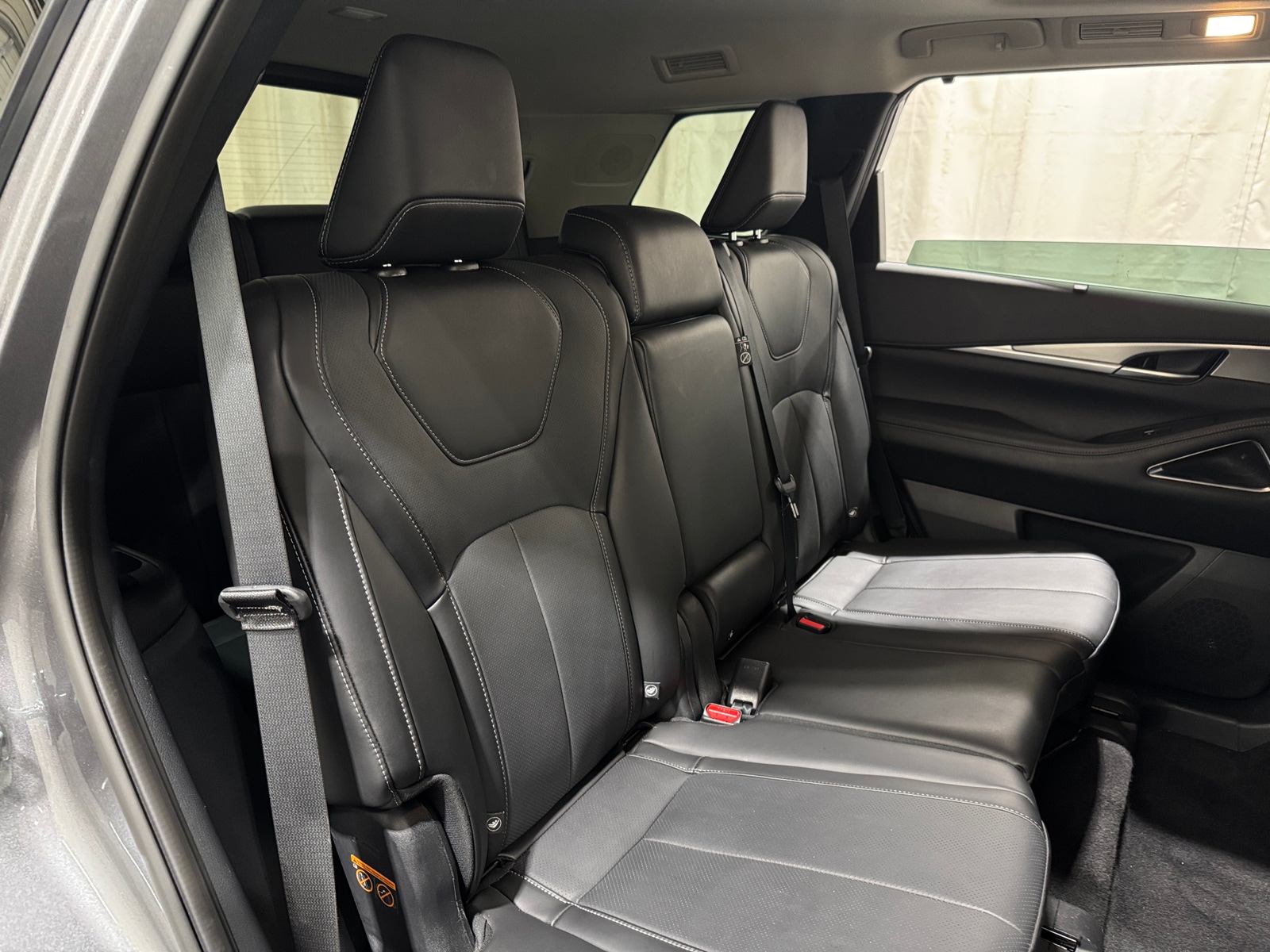 Thumbnail: 2026 INFINITI QX60 - 5