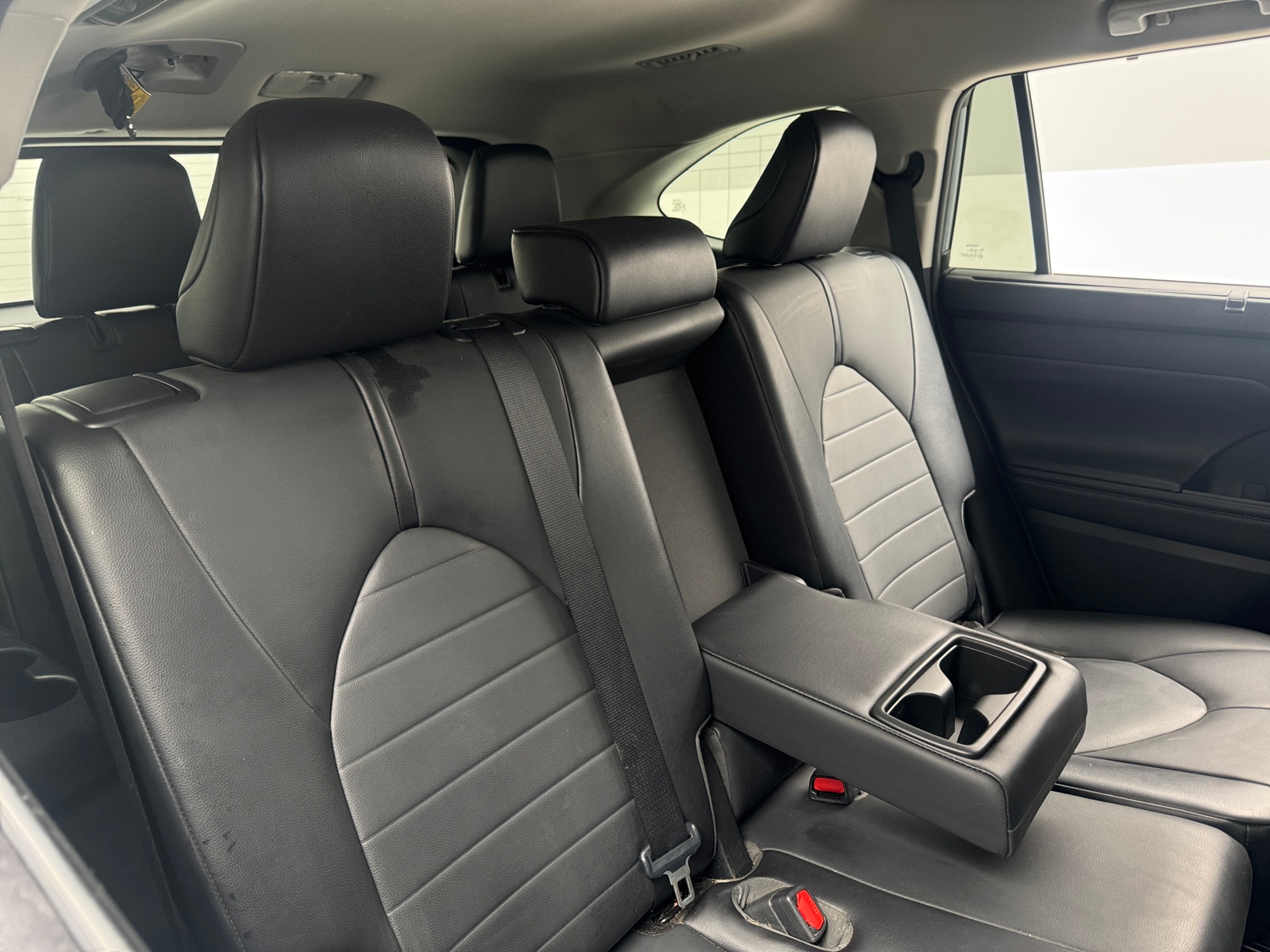 Thumbnail: 2021 Toyota Highlander - 6