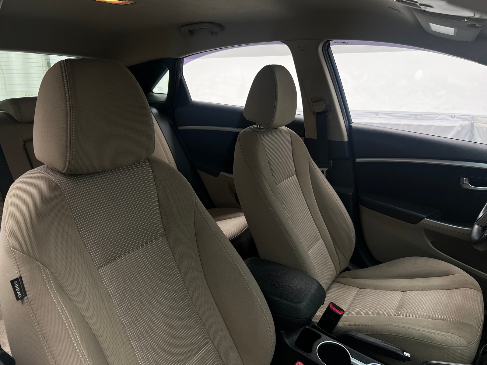 Thumbnail: 2015 Hyundai Elantra - 2