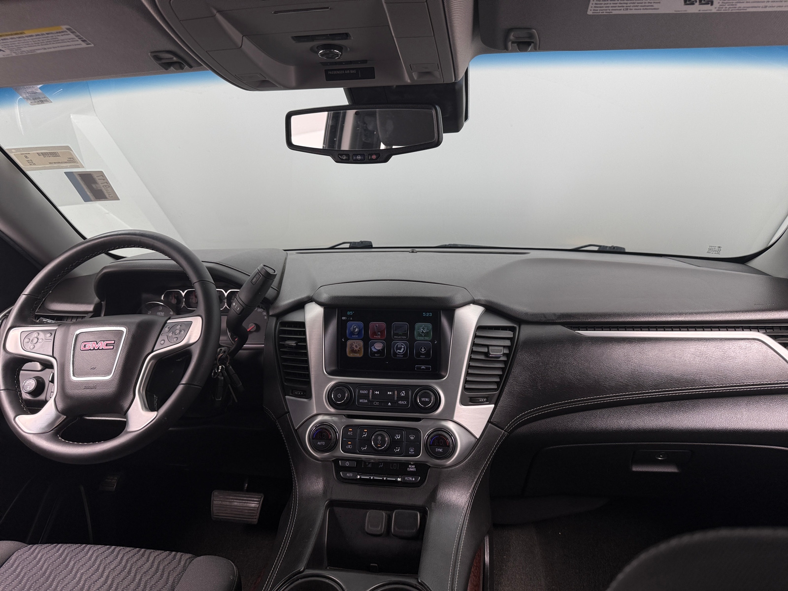 Thumbnail: 2018 GMC Yukon - 3