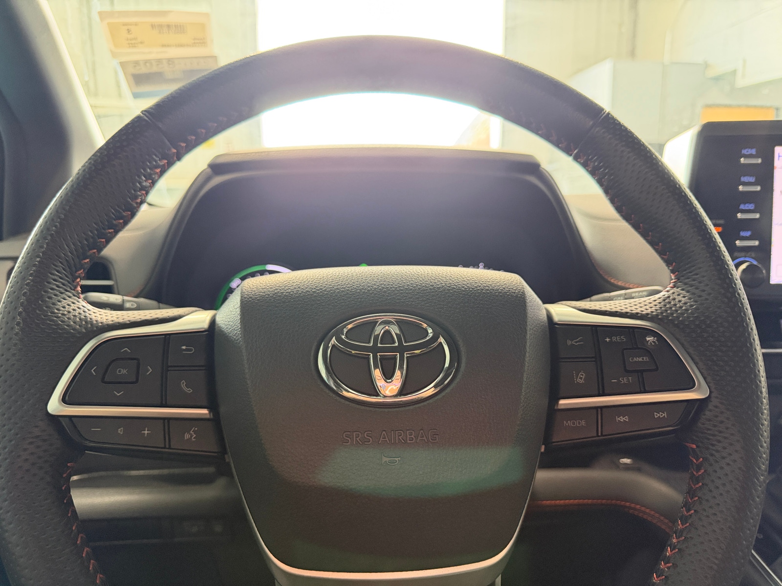 Thumbnail: 2024 Toyota Sienna - 4