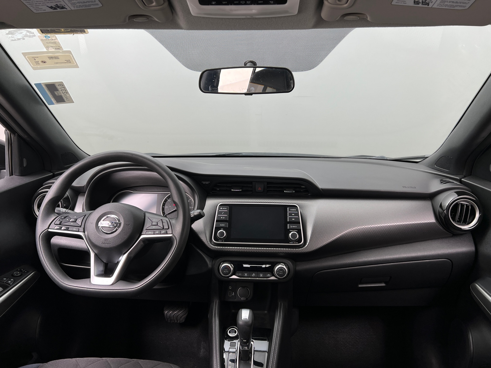 Thumbnail: 2018 Nissan Kicks - 3