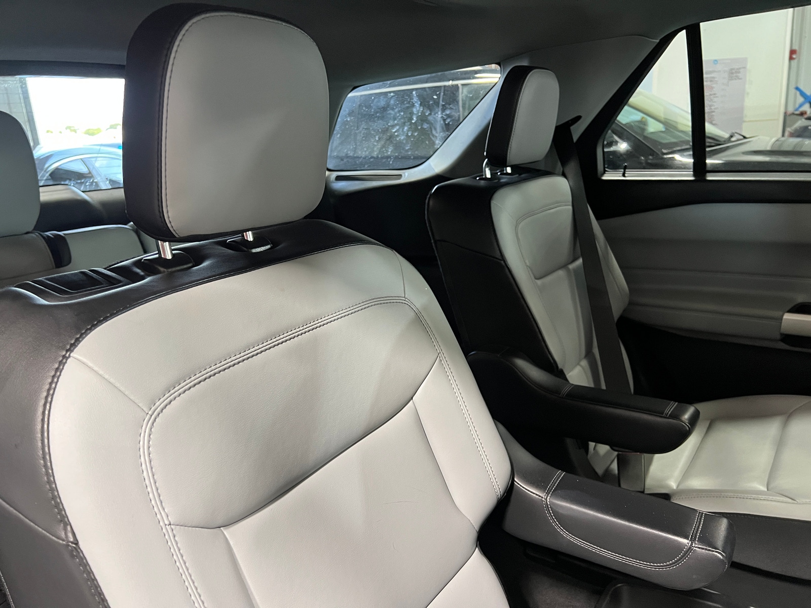 Thumbnail: 2021 Ford Explorer - 5