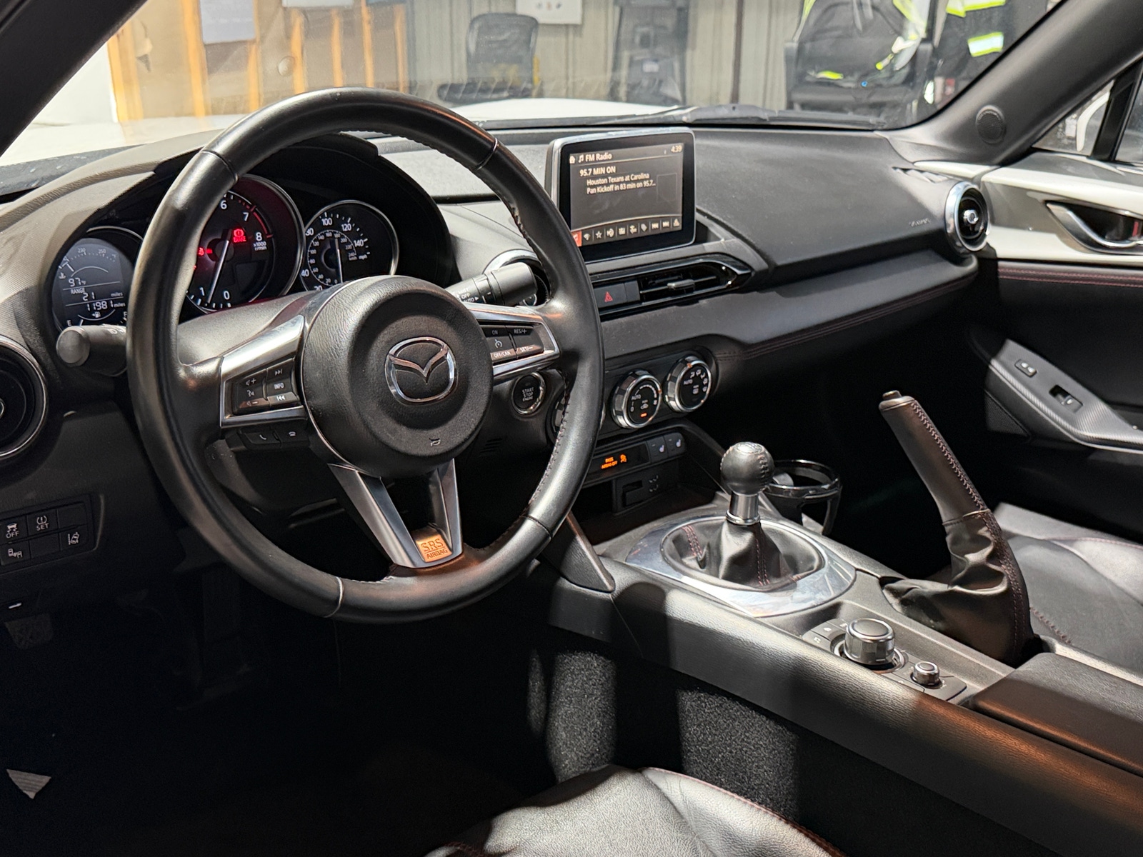 Thumbnail: 2016 Mazda MX-5 Miata - 2