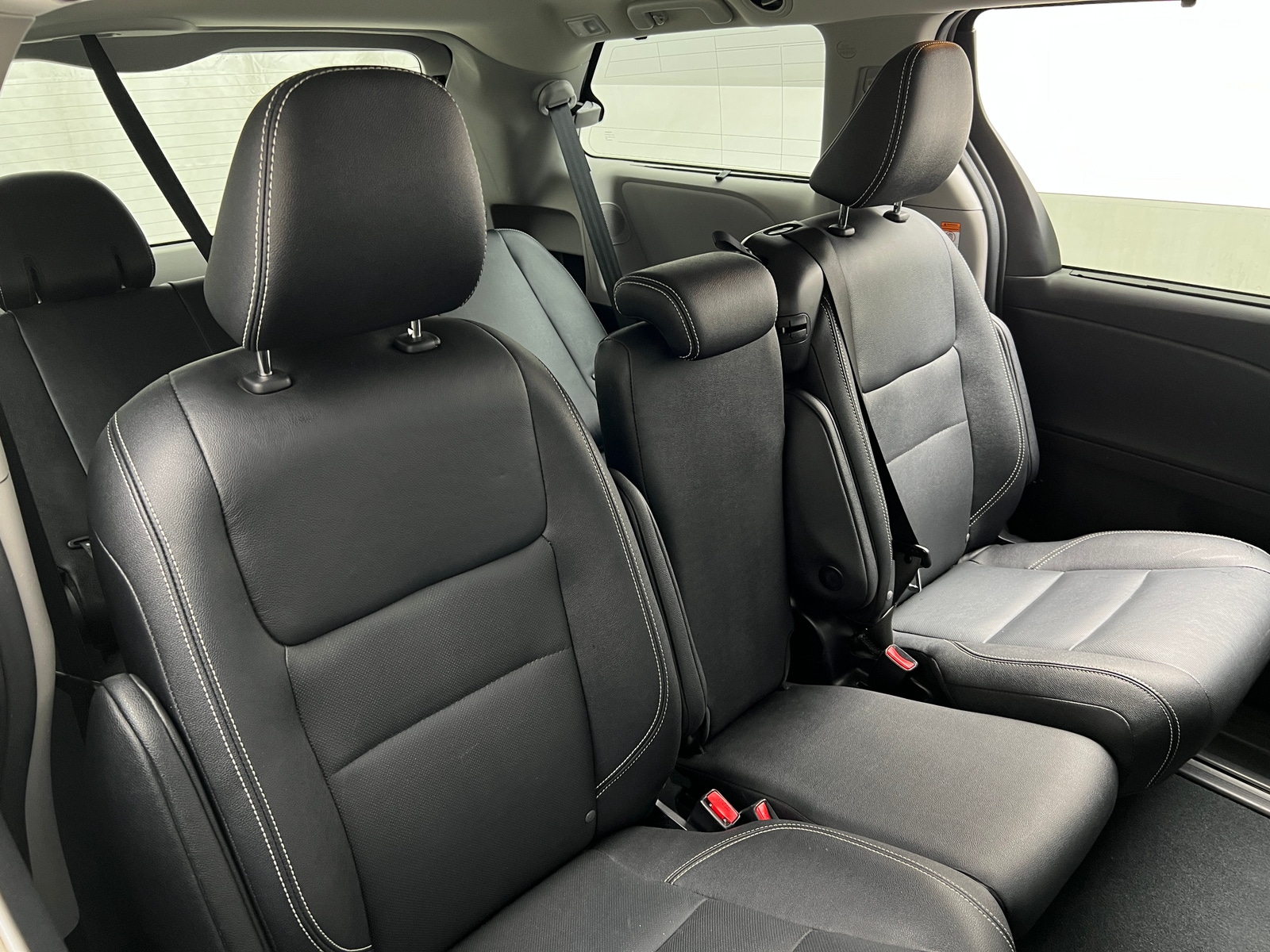 Thumbnail: 2020 Toyota Sienna - 5