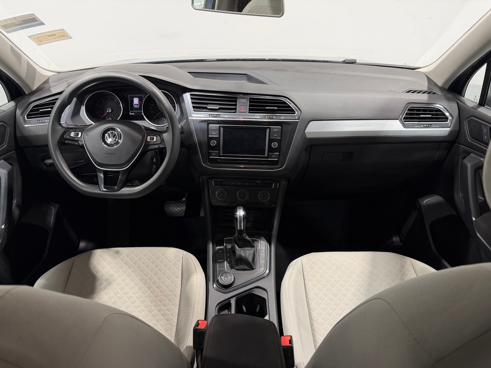 Thumbnail: 2020 Volkswagen Tiguan - 3