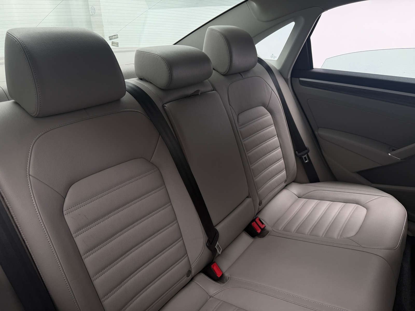 Thumbnail: 2017 Volkswagen Passat - 5