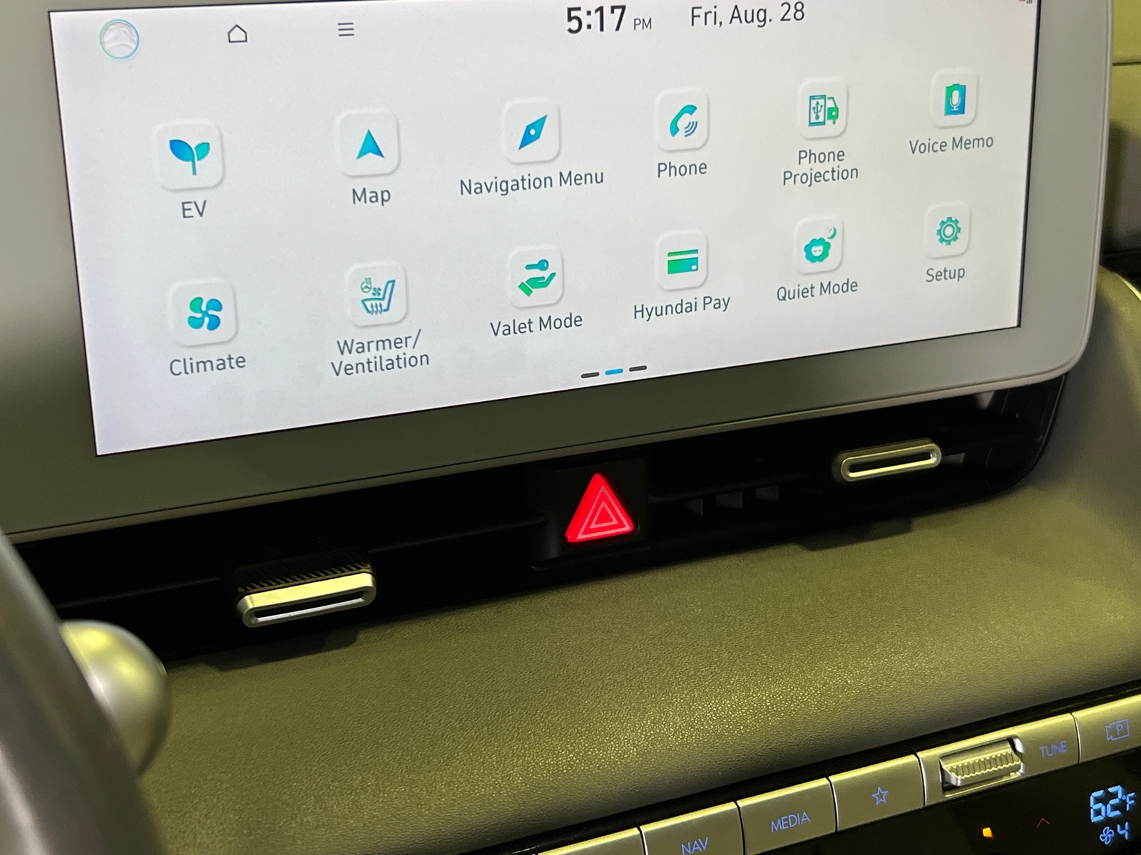 Thumbnail: 2022 Hyundai Ioniq 5 - 3