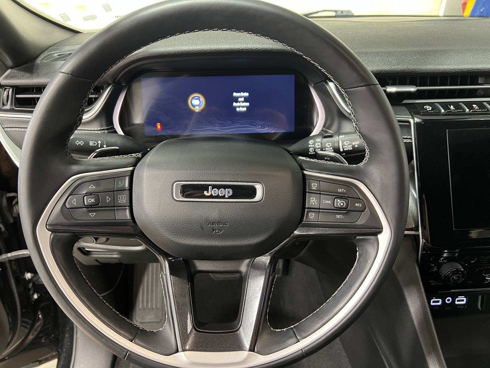 Thumbnail: 2021 Jeep Grand Cherokee L - 4