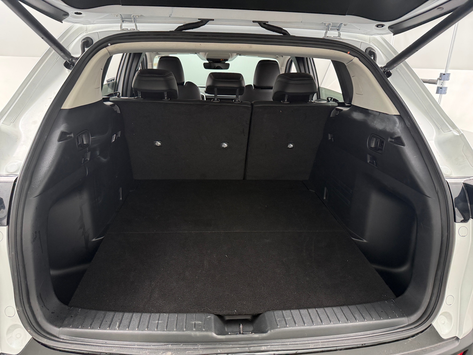 Thumbnail: 2026 Mazda CX-50 - 6