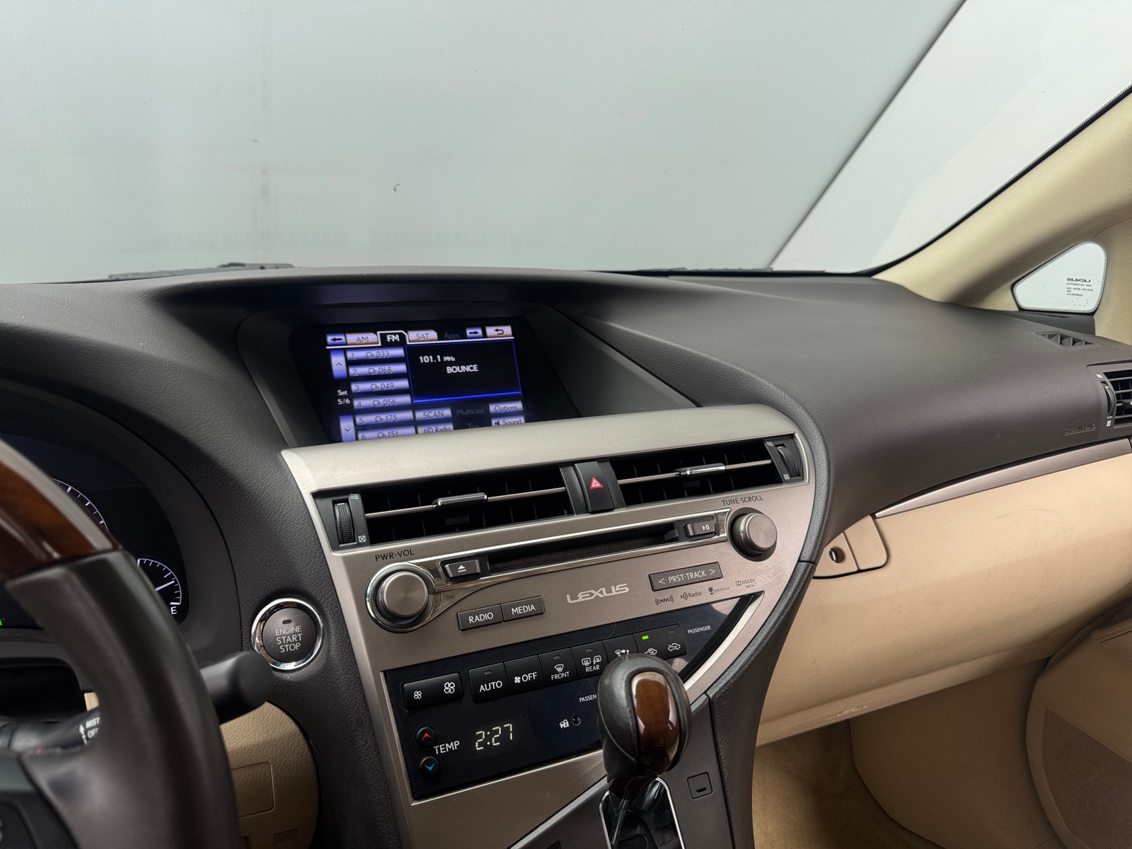 Thumbnail: 2015 Lexus RX - 4