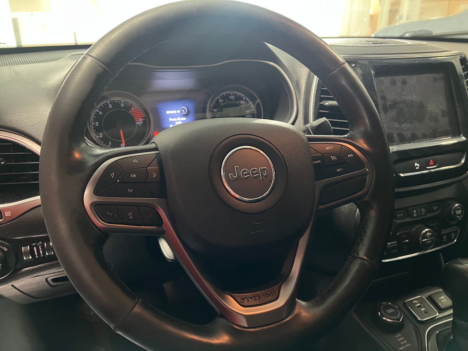 Thumbnail: 2019 Jeep Cherokee - 4