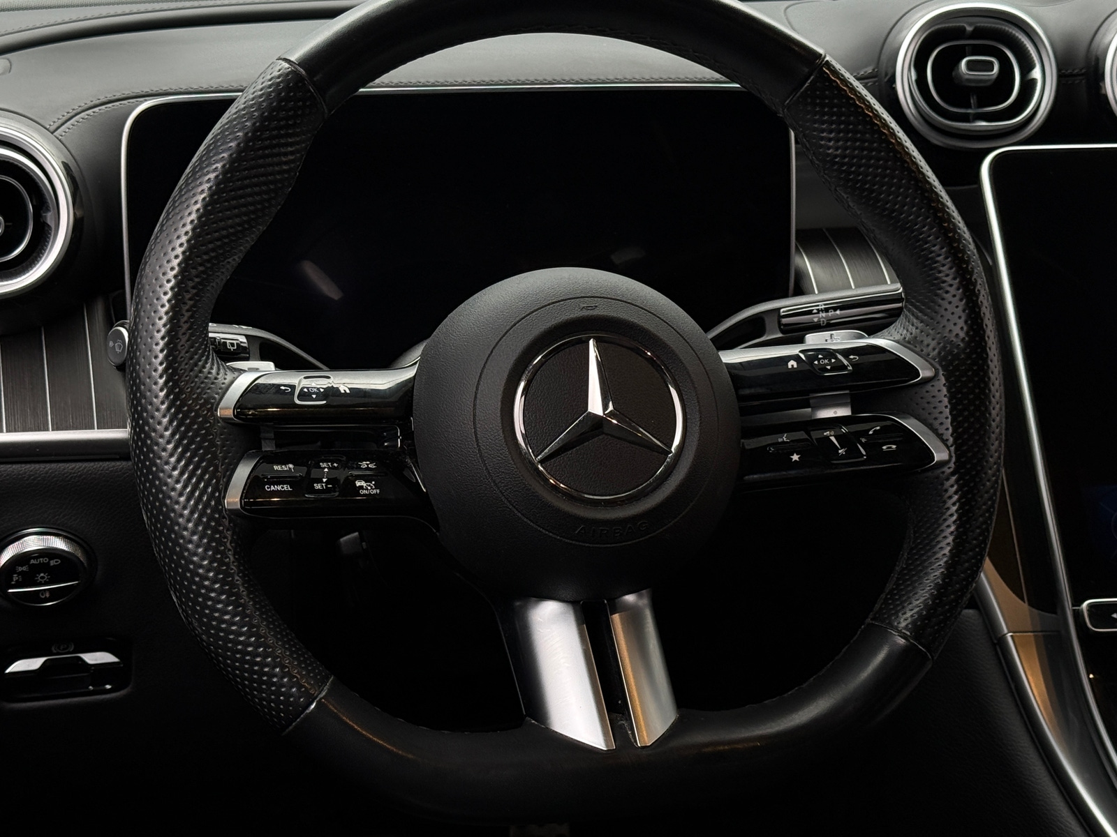 Thumbnail: 2023 Mercedes-Benz GLC - 4