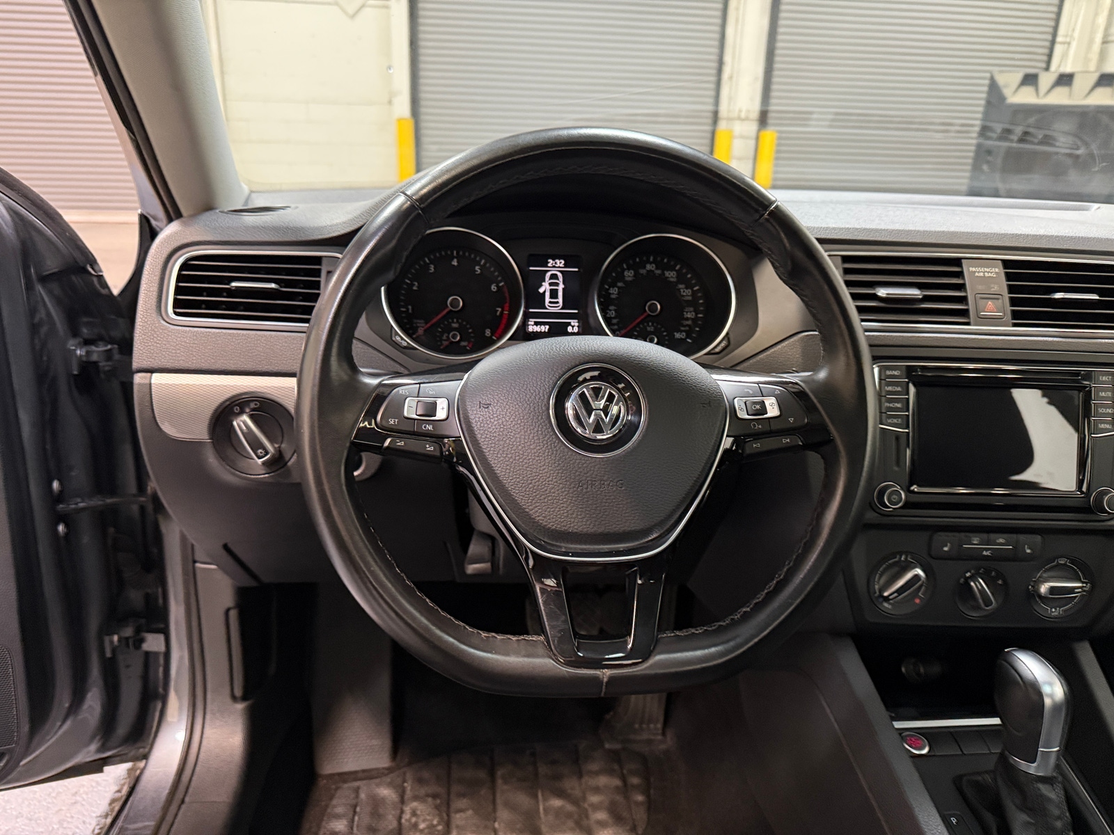 Thumbnail: 2017 Volkswagen Jetta - 4