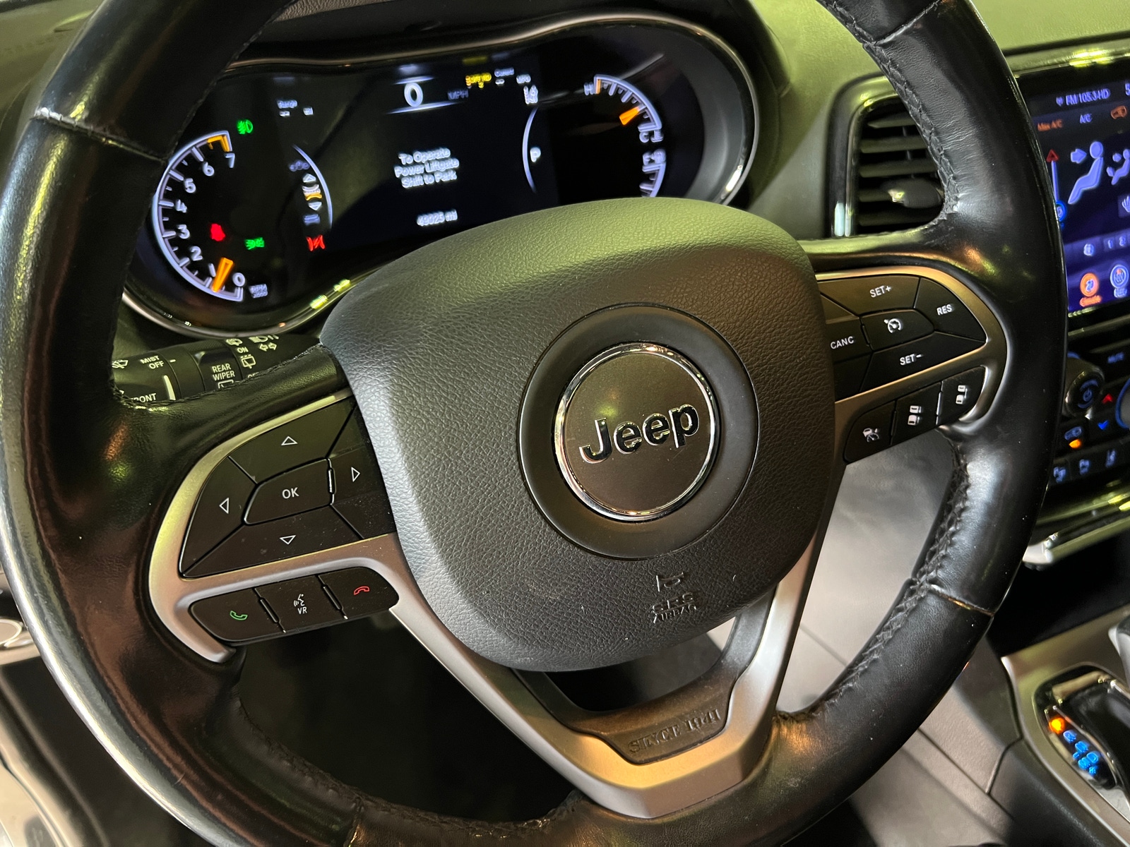 Thumbnail: 2020 Jeep Grand Cherokee - 4