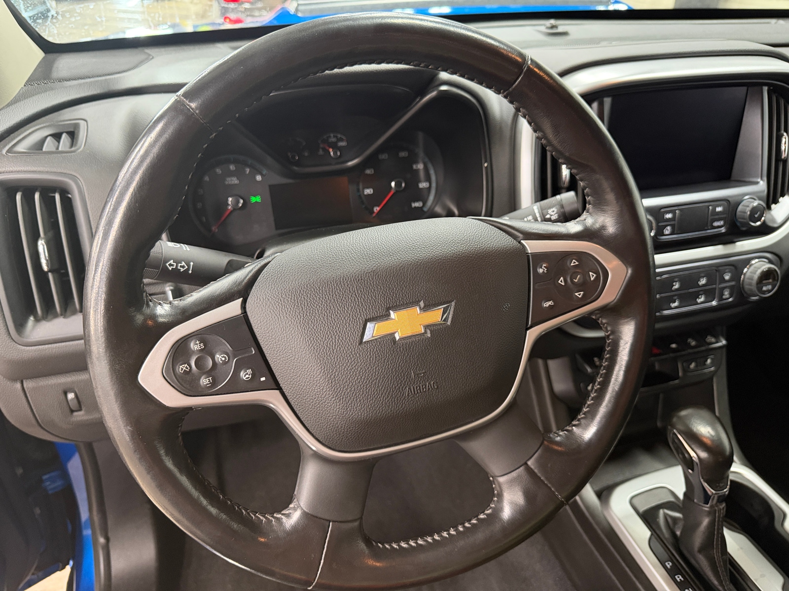 Thumbnail: 2022 Chevrolet Colorado - 4