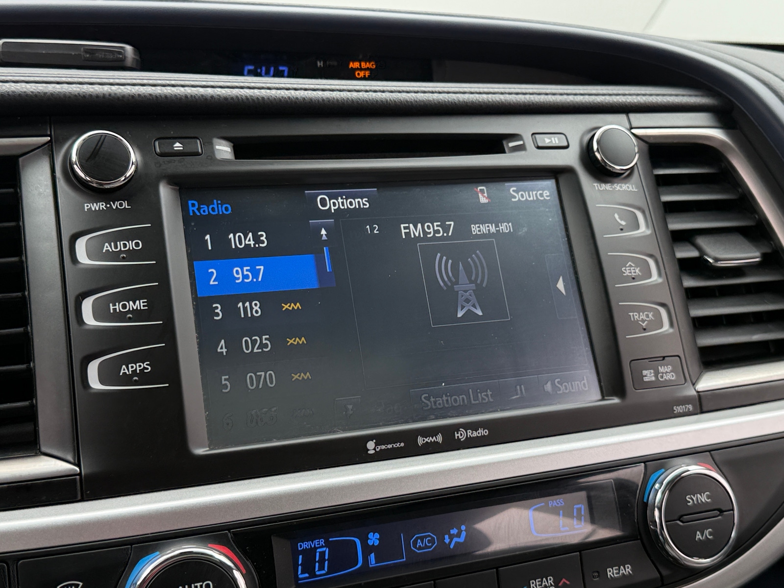 Thumbnail: 2017 Toyota Highlander - 3