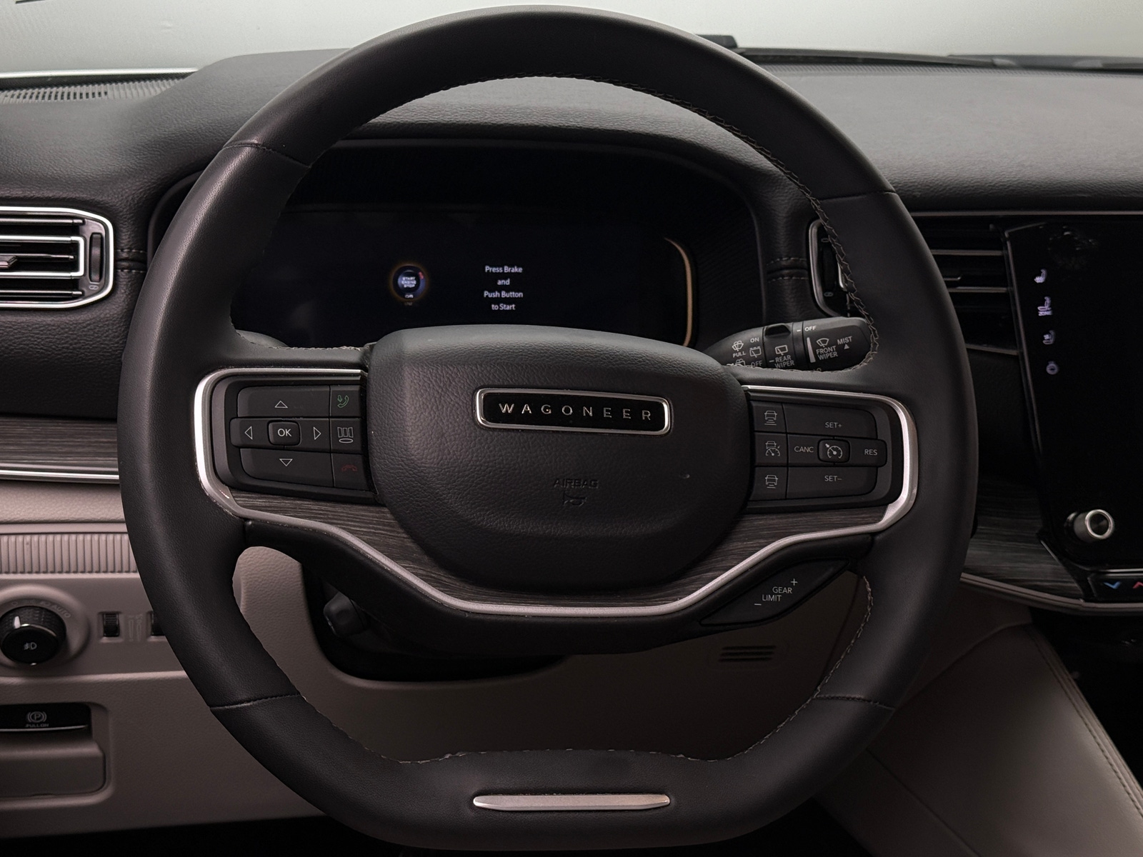Thumbnail: 2024 Jeep Wagoneer - 4