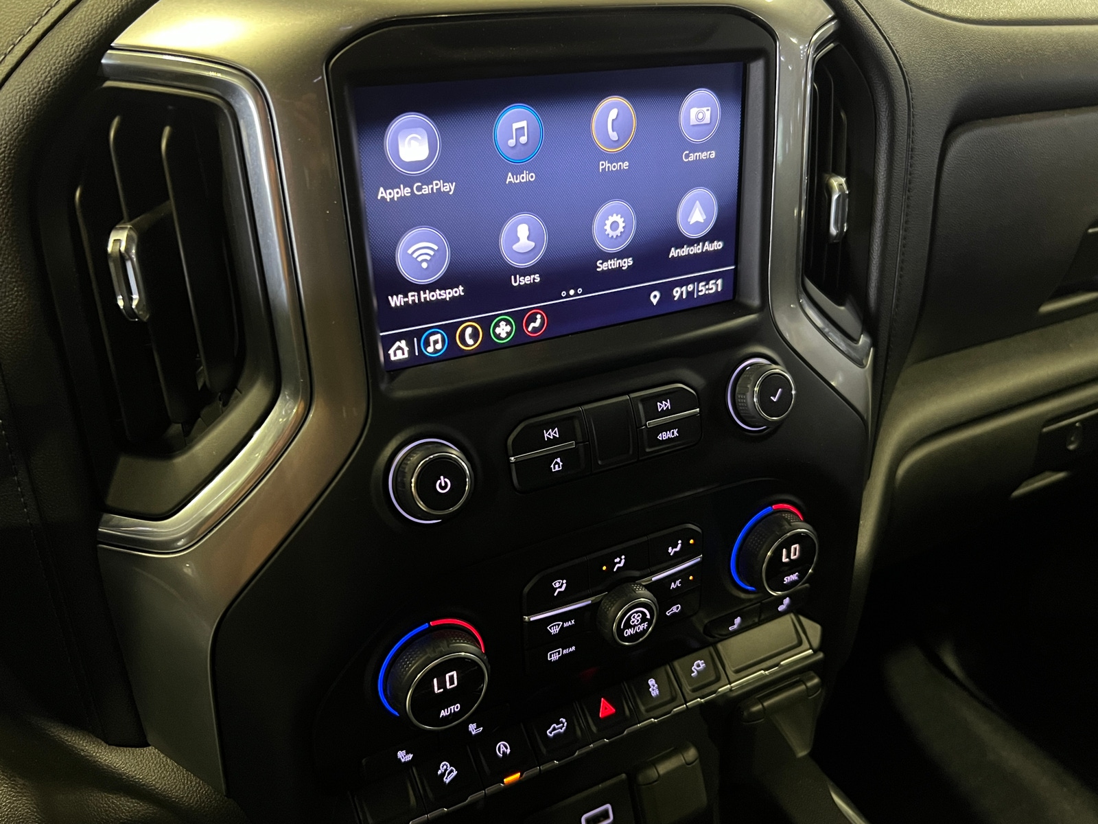 Thumbnail: 2019 Chevrolet Silverado 1500 - 4