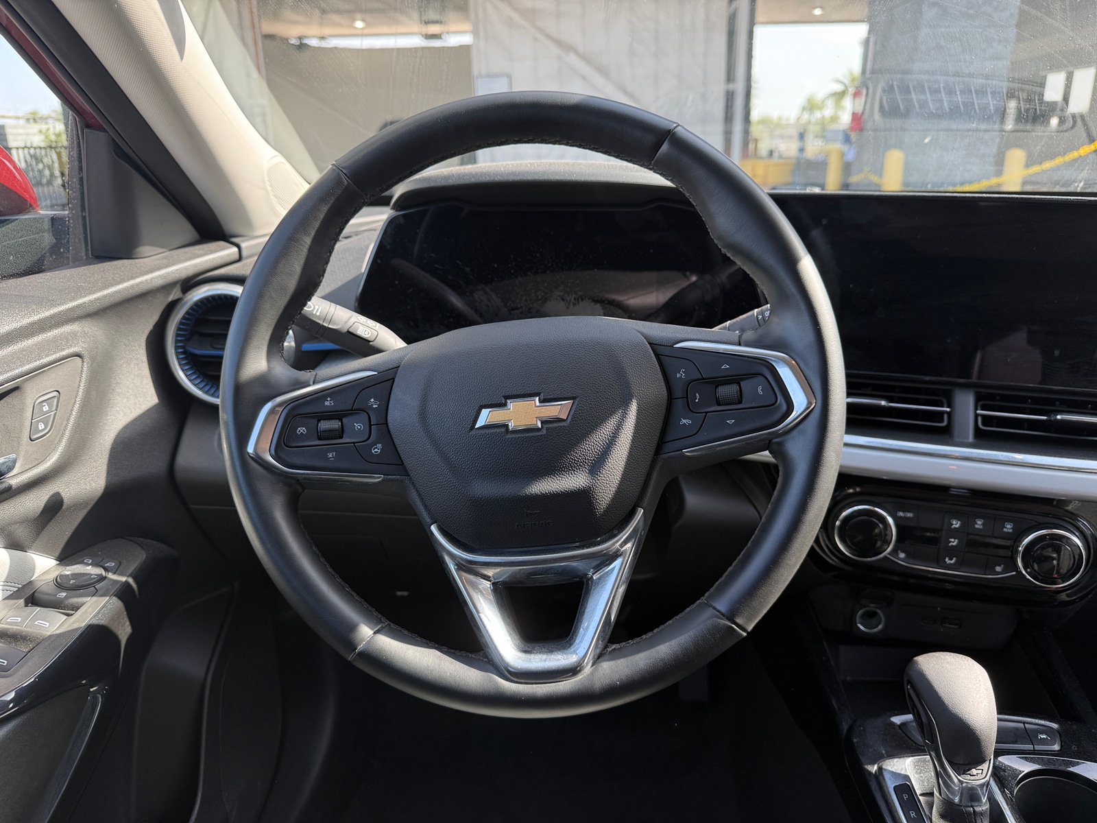 Thumbnail: 2025 Chevrolet Trax - 4