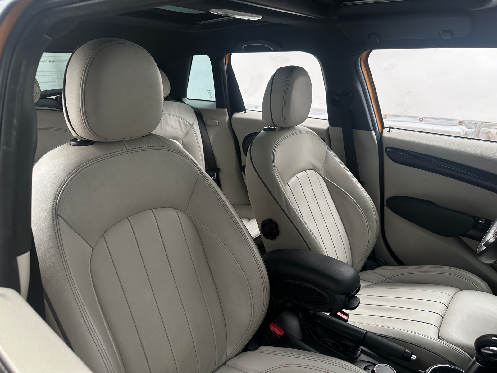 Thumbnail: 2016 MINI Cooper Hardtop - 2