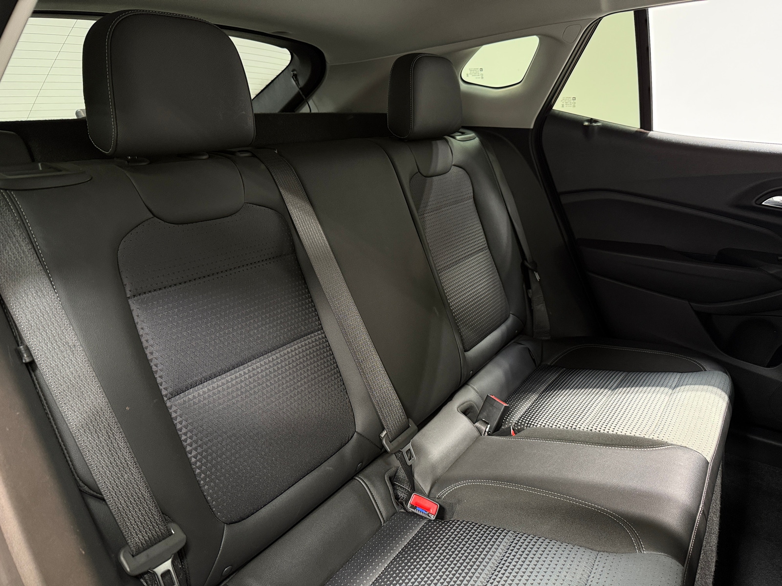 Thumbnail: 2025 Chevrolet Trax - 5