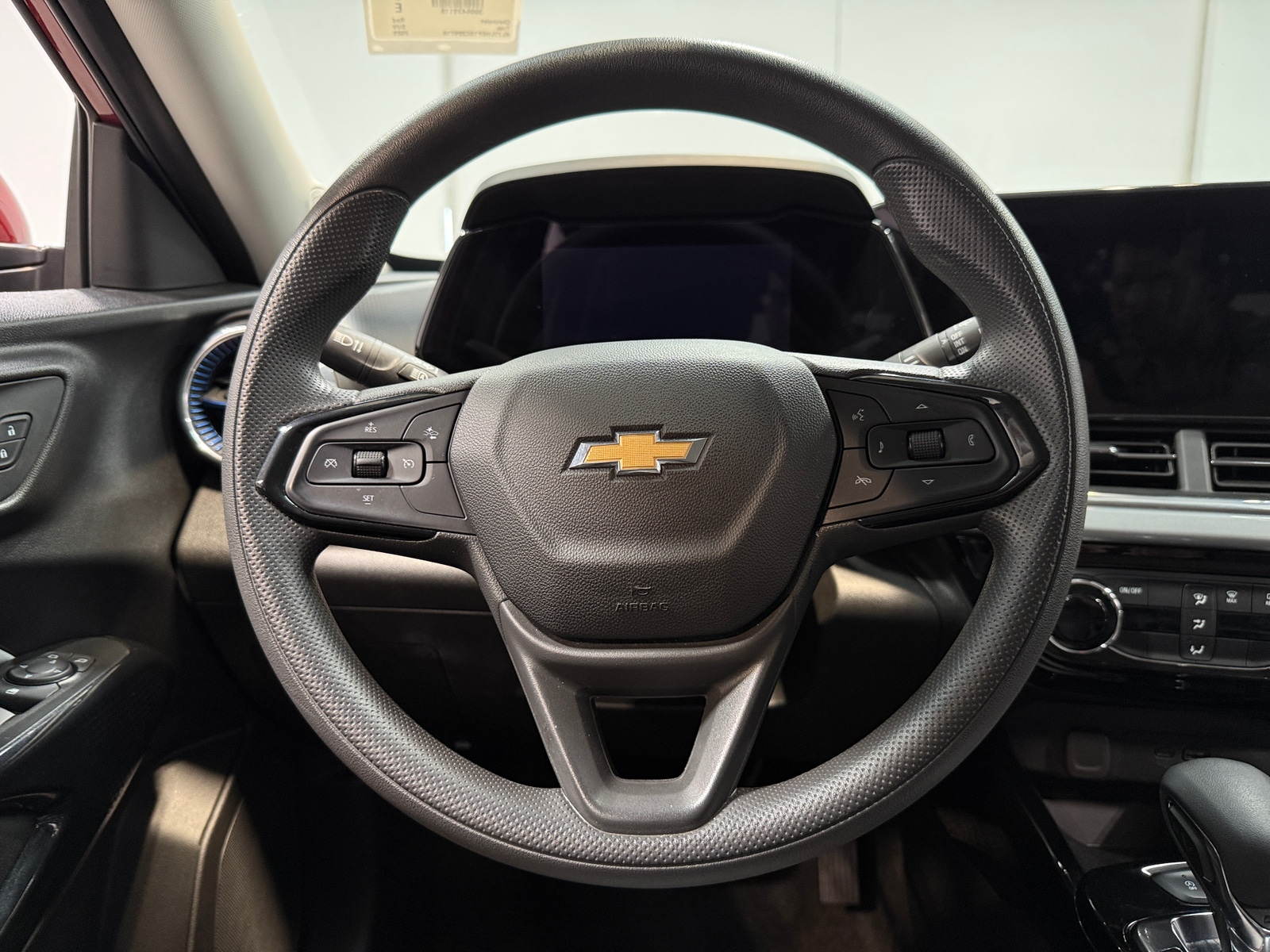 Thumbnail: 2025 Chevrolet Trax - 4