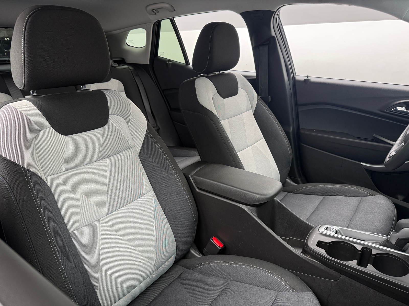 Thumbnail: 2026 Chevrolet Trax - 2