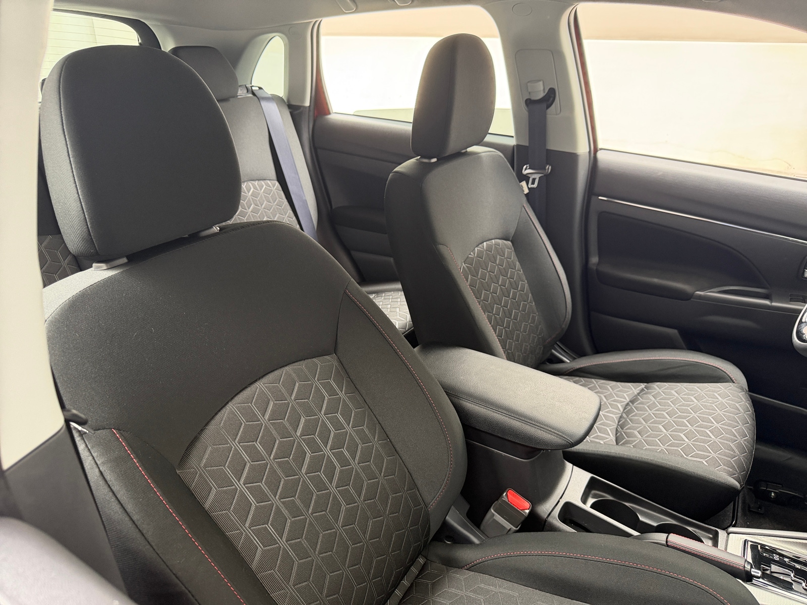 Thumbnail: 2026 Mitsubishi Outlander Sport - 2
