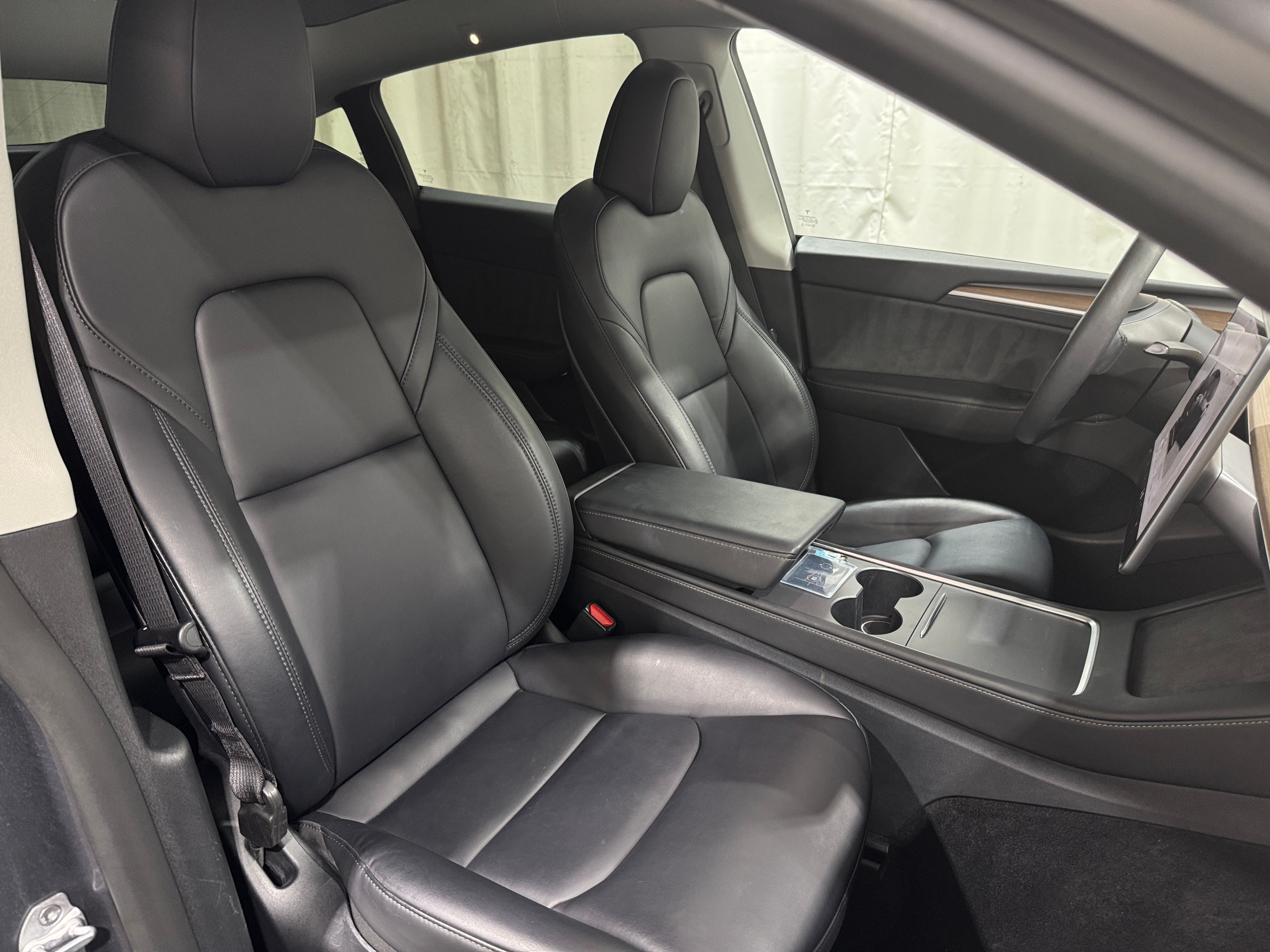 Used 2023 Tesla Model Y Performance with VIN 7SAYGDEF8PF831604 for sale in Oak Creek, WI