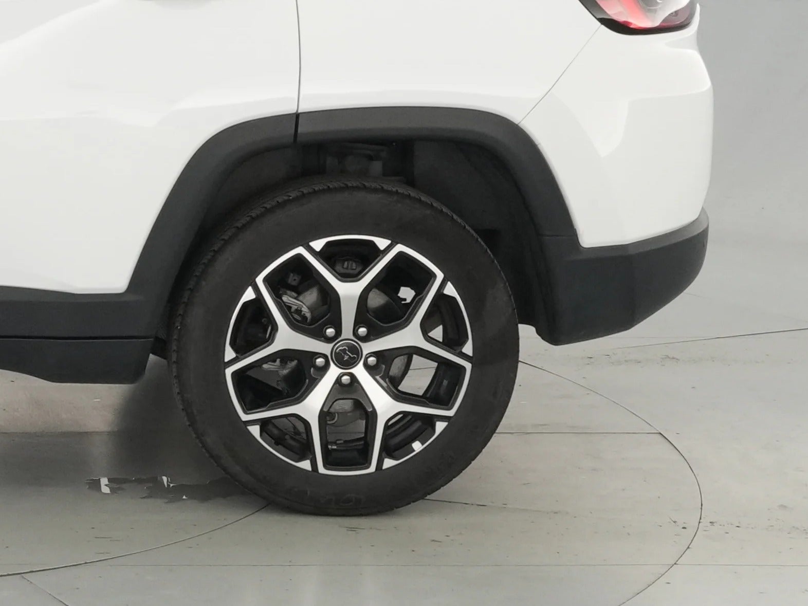 2025 Jeep Compass Limited - Photo 12