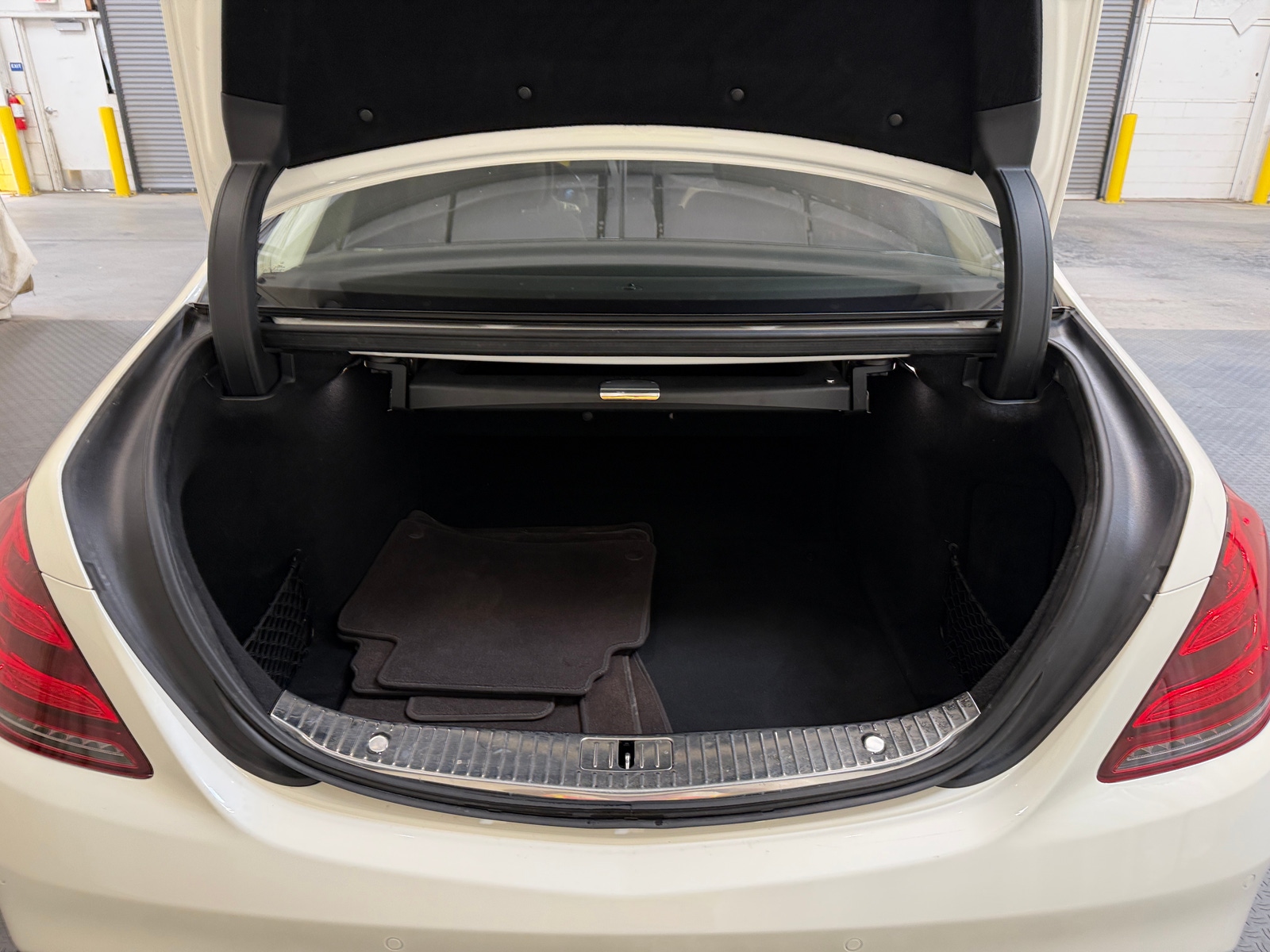 Thumbnail: 2019 Mercedes-Benz S-Class - 6