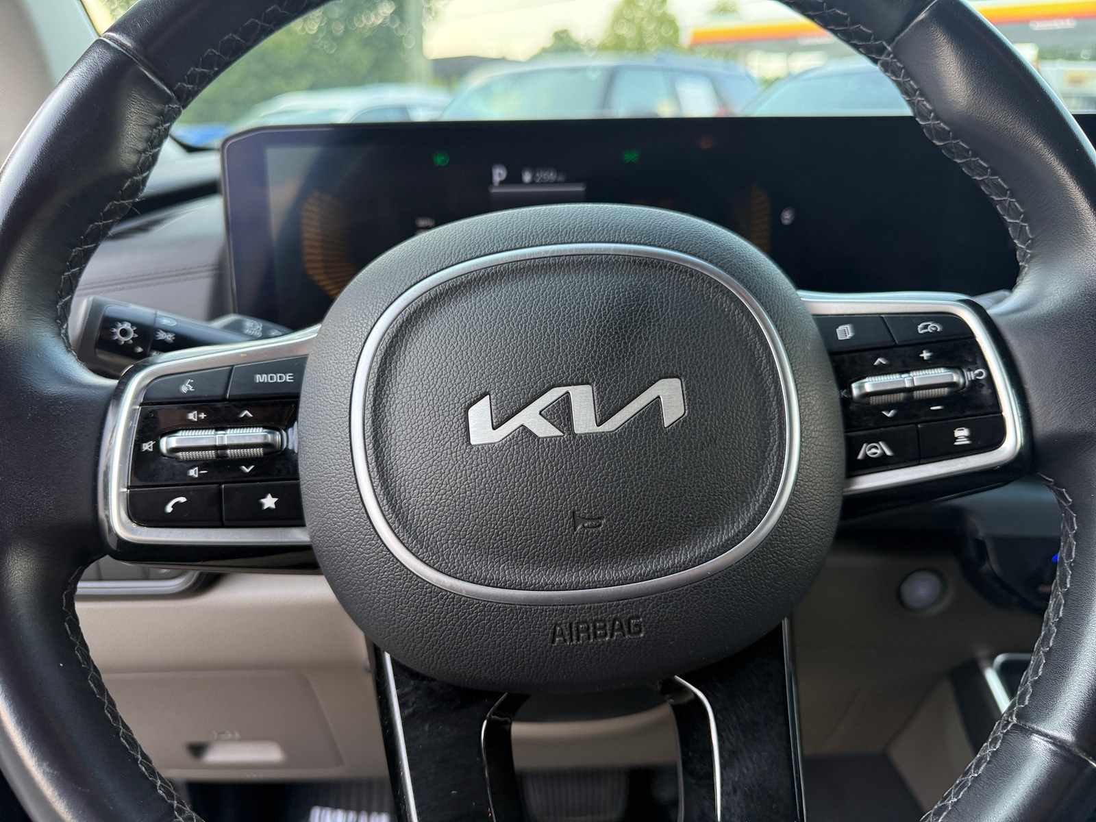 Thumbnail: 2026 Kia Carnival - 4