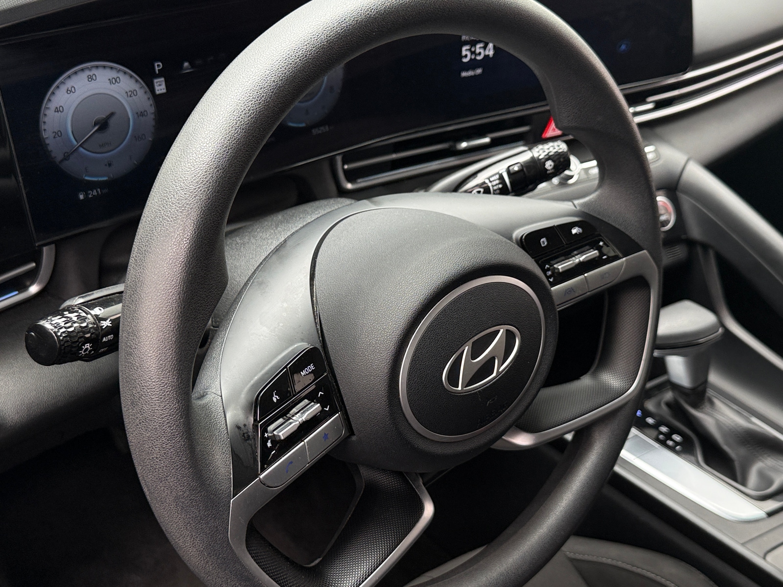 Thumbnail: 2024 Hyundai Elantra - 5