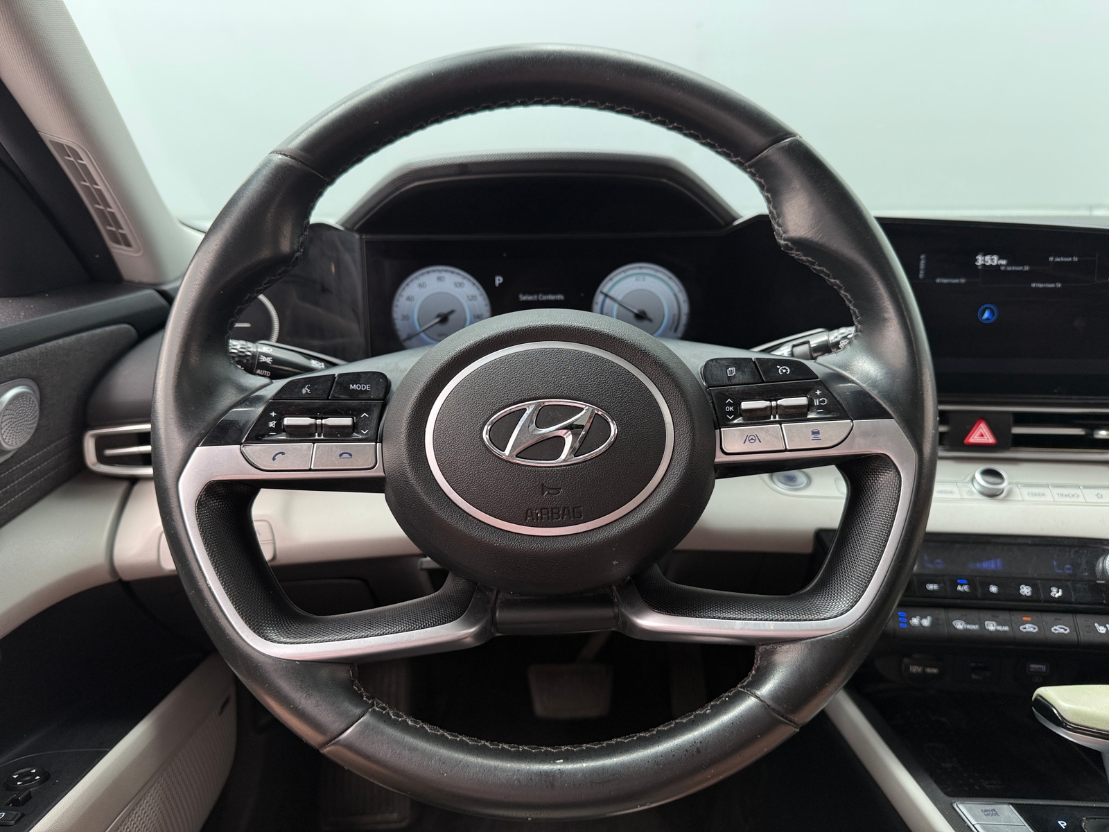 Thumbnail: 2022 Hyundai Elantra - 4