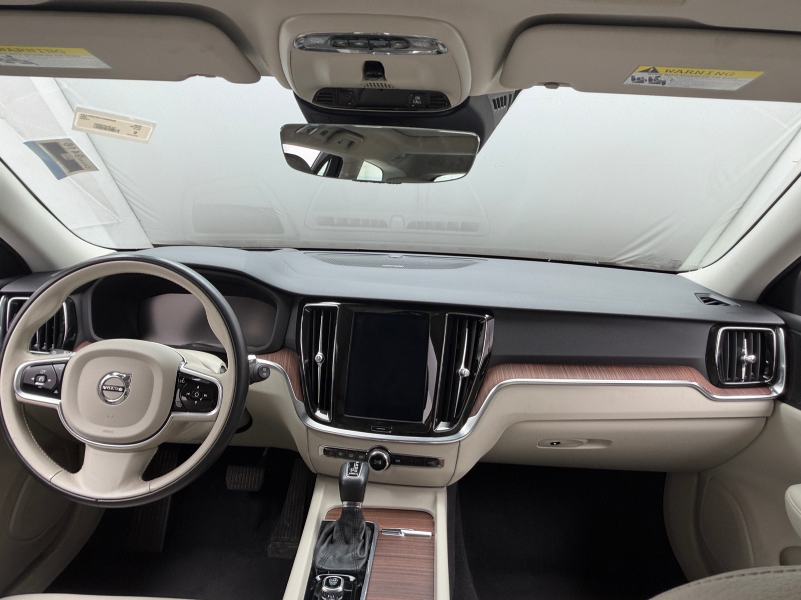 Thumbnail: 2020 Volvo V60 - 2