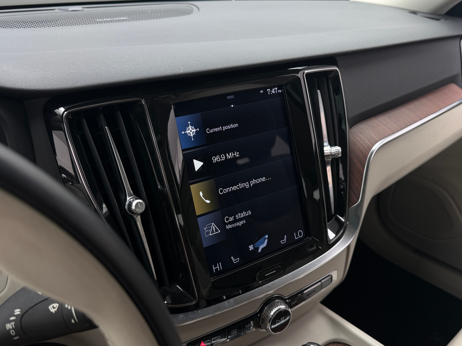 Thumbnail: 2020 Volvo V60 - 3