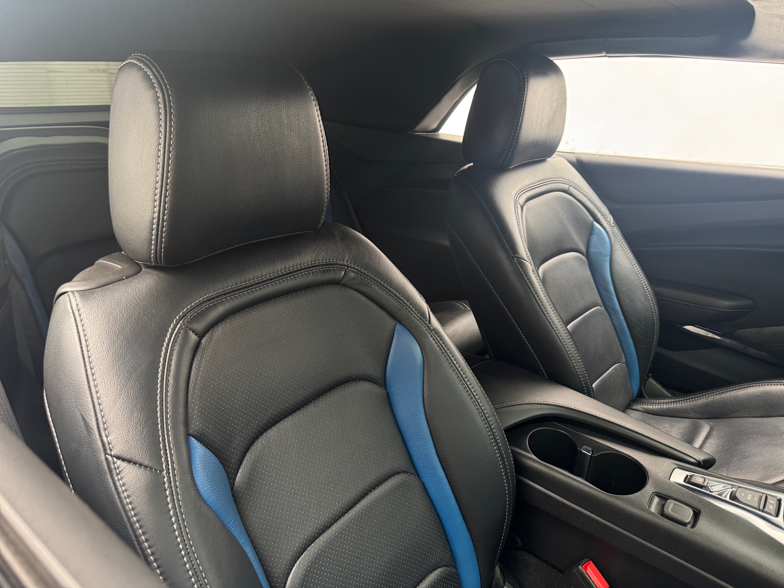 Thumbnail: 2022 Chevrolet Camaro - 2