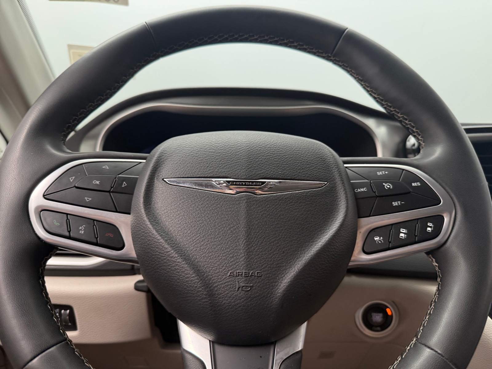 Thumbnail: 2024 Chrysler Pacifica - 4